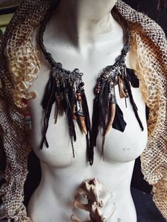 Diy Antler, Bone Accessories, Viking Garb, Wire Wrapping Diy, Bone Crafts, Halloween Makeup Inspiration, Bone Art, Creative Photoshoot Ideas