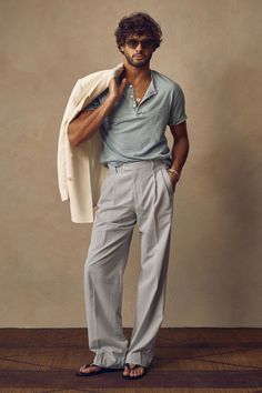 남성 근육, Italian Summer Outfits, Marlon Teixeira, Look Boho Chic, Pastel Outfit, Todd Snyder, Male Fashion Trends, Italian Outfits, Men Fashion Casual Outfits