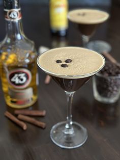 Espresso Liqueur Recipe, Esspresso Martini, Easy Espresso Martini, Easy Espresso, Espresso Vodka, Spanish Coffee, Chocolate Shots, Chocolate Martini