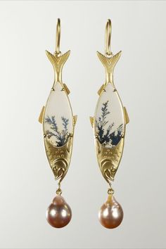 Herring Pearl Earrings made of 18k gold, Edison pearls and dendritic agate from Lunar Rain. Designed by Melissa Chen. Herring Fish, Fish Earrings, Fish Jewelry, Dendritic Agate, Funky Jewelry, Agate Jewelry, Jewelry Inspo, Dream Jewelry, Pretty Jewellery