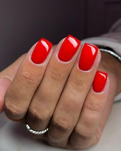 Short Classy Nails, Old Money Nails, Sophisticated Nails, Popular Nail Colors, Money Nails, Bright Red Nails, Minimal Makeup Look, Look Rich