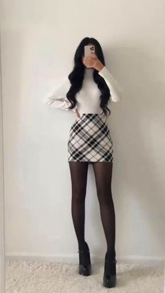 Need a go-to skirt outfit? 💃 From denim skirt outfits to classic jean styles, find looks you’ll love. 📌 Pin this for easy access to outfit inspo! Thanksgiving Outfits Black Women, Clubbing Fits, Chic Skirt Outfits, Work Event Outfit, Stylish Denim Skirt, Event Outfit Ideas, Birthday Outfit For Women, Unique Skirts, Glamorous Outfits