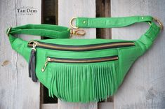 Creative Bag, Leather Bag Pattern, Handmade Leather Belt, Diy Leather Bag, Leather Fanny Pack, Festival Bag, Macrame Bag, Waist Bags, Bum Bag