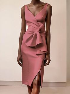 Women Plain Summer Urban V neck Ruched Natural Regular Fit Sleeveless Regular Dresses Best Cocktail Dresses, Mother Of Bride Outfits, Elegant Cocktail Dress, Midi Dress Style, Fashion And Beauty Tips, Stylish Party Dresses, Fabulous Clothes, Classy Dress Outfits, Church Dresses