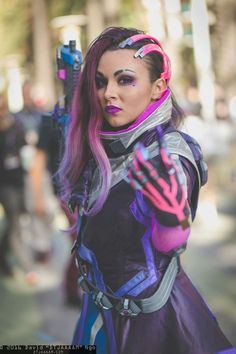 Video Game Cosplay, Overwatch Fan Art, Cyberpunk Fashion, Comics Girl, Tv Girls, Let's Celebrate