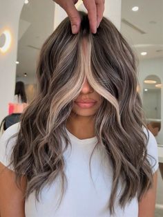 Ash Blonde Hair Balayage, Money Piece Hair, Rambut Brunette, Trend Ideas, Brown Hair Inspo, Brunette Hair With Highlights, Money Piece, Brunette Balayage Hair