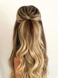 25 Half Up Half Down Wedding Hair Ideas for Every Bride Half Up Half Down Ideas, Half Pony Hairstyles, Pony Hairstyle, Half Pony, Barbie Hairstyle, Pony Hairstyles, Custom Barbie, Stylish Hairstyles, Barbie Hair