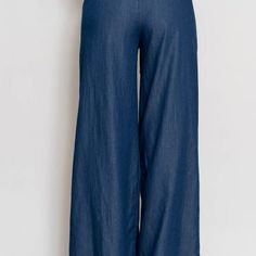 Cotton soft blue jeans Very comfortable on - Daily wear. Rosanna Pellegrini Made in ITALY Size Italian 44 -M Flowy Jeans, Jeans Pants, Blue Jeans, Pajama Pants, Daily Wear, Pajamas, Italy, Pants, How To Wear