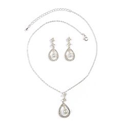 High quality silver plating,perfect for wedding,The necklace measures approximately 18" long with a 3" long extender,The matching Earrings measure 1.5" long,ships from CA,,US Shape Matching, Earrings Jewelry, Matching Earrings, Necklace Set, Jewelry Set, Silver Necklace, Dangle Earrings, Jewelry Earrings, Plating