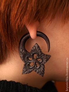 Ear Hangers, Unusual Jewelry, Wood Earrings, Wood Jewellery, Behind Ear Tattoo, Piercing Jewelry, Wood Carving, Diy Fashion