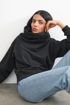 Abingdon makes keeping warm look and feel laid-back cool. In comfy European French Terry, she offers a relaxed fit and ribbed detailing at the hem and sleeve cuffs—but it's her high, oversized collar that's truly standout. Higher at the back than at the front, the oversized quilted turtleneck is like a built-in snood, High Neck Sweatshirt, Oversized Collar, Autumn Fits, Oversized Pullover, Work Week, Wardrobe Style, The A Team, French Terry, Style Guides