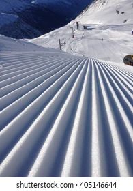 there are many lines in the snow on this slope