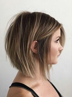 Haircuts 2020, Κούρεμα Bob, Angled Bob Haircuts, Medium Bob Hairstyles, Layered Bob Hairstyles, Halloween Hair, Bob Haircuts, Short Bob Hairstyles