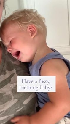 Baby Teething Hacks, Teething Tips, Teething Hacks, Parenting Hacks Baby, Baby Routine, Teething Baby, Baby Help, Newborn Mom