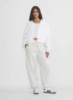 COZY FLEECE MEGA SWEATPANT™ Aritzia Sweatpants, Green Khaki Pants, Oversized Sweatpants, Aritzia Tna, Fleece Sweatpants, Crochet Shirt, Denim Accessories, Cloud White, Fade Color