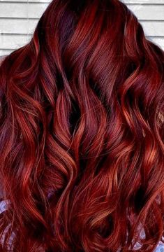 Bright Red And Copper Hair, Natural Auburn Hair, Auburn Red Hair, Deep Red Hair, Crimson Hair, Natural Red Hair, Red Hair Inspo, Bright Red Hair, Hair Color Auburn