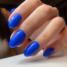 Stunning blue: @luxiogel_armenia 💙⠀ ⠀ #Luxio_Lookout⠀ ⠀ 🛒 Shop for Lookout and more beautiful colors online at www.PolishedPinkiesPro.com Cobalt Blue Nails With Chrome, Plain Blue Nails, Electric Blue Nails, Jelly Tips, Bright Blue Nails, Aqua Nails, January Nails, Plain Nails, Summery Nails