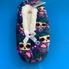 Brand New!! Girls Lol Surprise Slippers Socks Shoes Size M/L 13-4. White Casual Slippers For Playtime, Purple Slippers, Slippers Socks, Unicorn Slippers, Pink Slippers, Comfy Slippers, Socks Shoes, Fuzzy Slippers, Slippers For Girls