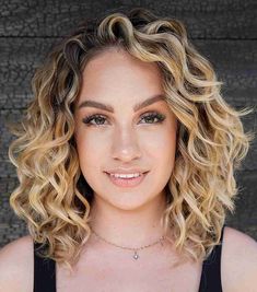 2c Bob Haircut, 2c Curly Hair Styles, Long Bob Hair Styles, Long Curly Bob Haircut, Long Blonde Curly Hair, 2c Hair, Curly Lob, Shoulder Length Curly Hair