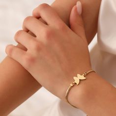 14K Gold Butterfly Bracelet, 14K Solid Gold Animal Bracelet, Dainty Custom Butterfly Bracelet, Minimalist Butterfly Bracelet, Summer Jewelry, Anniversary Bracelet, Birthday Gift, Christmas Gift, Solid Gold Bracelet, Minimalist Gold Bracelet, Wedding Bracelet, Valentine's Day Gift "Material: SOLİD GOLD (No Gold Filled Or No Gold Plated)" "KARAT: 14K (585) "Bracelet Length: 17,7 MM "Bracelet Width: 7,2 MM "Available Gold Color: (Yellow Gold, White Gold, Rose Gold) "The certificate will be sent wit Gold Friendship Jewelry, Elegant White Gold Friendship Bracelets, Yellow Gold Charm Bracelet For Friendship, 14k Yellow Gold Bracelets For Friendship, Luxury Heart Bracelet As Gift, Elegant Tarnish Resistant Charm Bracelet For Friendship, Elegant Friendship Charm Bangle Bracelet, Elegant Bangle Charm Bracelet For Friendship, 14k Gold Friendship Bracelet