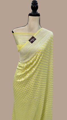 Khaddi Georgette Banarasi Saree Khaddi Georgette Banarasi Saree, Banarasi Georgette Saree, Banarasi Suits, Georgette Banarasi Saree, Saree Designs Party Wear, Sari Blouse, Banarasi Saree, Georgette Saree, Banarasi Sarees