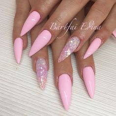 Pretty Pink Nails Glitter, Baby Pink Stiletto Nails, Pink Stiletto Nails Designs, Stiletto Pink Nails, Pink And Glitter Nails, Pink Stiletto Nails, Stilleto Nails Designs, Pink Glitter Nails, Blue Acrylic Nails