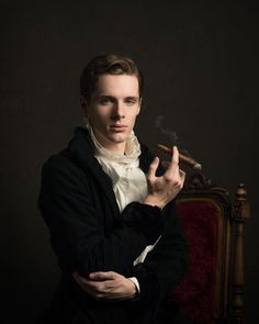 Photographer Gemmy Woud-Binnendijk Captures Portraits In The Style Of Old Master Painters Classical Paintings, Pose Portrait, Fine Art Portrait Photography, Dark Portrait, Portrait Photography Men, Fine Art Portraiture, Classic Portraits, Fine Art Portraits, Classic Paintings