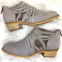 Walk With Me Coldwater Creek Light Gray Leather Suede Ankle Booties Boots Strappy Zip Size Womens 6.5 Like New Condition Never Worn Silver Casual Boots For Spring, Casual Silver Boots For Spring, Silver Closed Toe Boots For Spring, Silver Spring Boots, Silver Round Toe Boots For Spring, Silver Casual Boots With Pointed Toe, Gray Ankle-high Spring Boots, Gray Ankle-high Boots For Spring, Booties Boots