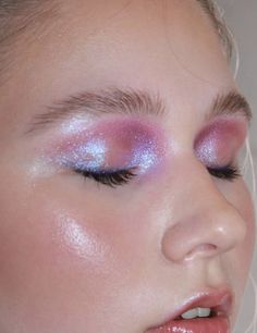 Euphoria Pink Makeup, Clean Makeup Look, Confetti Tour, Smink Inspiration, Mermaid Makeup, Santa Monica Pier, Normal Person, Vanity Fair Oscar Party