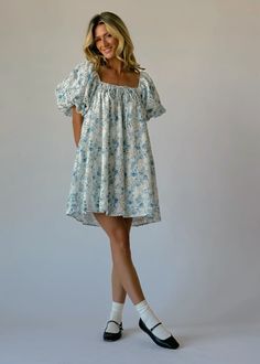 Spring Mini Dress, Dressy Summer Outfits, Spring Mini Dresses, Outfit Ideas Dressy, Date Night Outfit Summer, Puff Sleeve Mini Dress, Denim Midi Dress, Summer Capsule Wardrobe, Puff Sleeve Dress