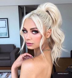 Take a look at these beautiful High Ponytail Hairstyles with bangs, these ponytail hair are cute and comes in different styles just for you. High Ponytail Hairstyles, Wavy Ponytail, Ponytail Hairstyle, High Ponytail, Ponytail Hair, Penteado Cabelo Curto, High Ponytails, Winter Hairstyles, Ponytail Hairstyles