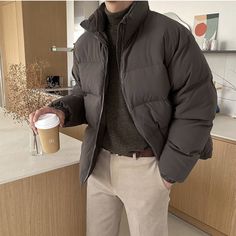 Zara Winter Outfit Men, Sweater And Shirt Layering Men, Minimalist Style Men Winter, Winter Men Outfit Casual, Men Puffer Jacket Outfit, Mens Puffer Jacket Outfit, Cold Outfits Men, Winter Look Men, Winter Outfits Men Cold Weather Snow