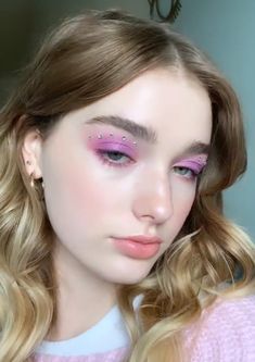 Taylor Swift Lover Hair, 30th Outfit, Dopamine Aesthetic, Makeup Dia, Maquillaje Aesthetic, Eras Outfit, Concert Makeup, Taylor Swift Lover