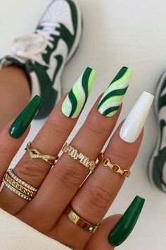 Nagel Stamping, Future Nails, Neon Green Nails, Green Acrylic Nails, Unghie Nail Art, Green Nail Designs, Her Nails