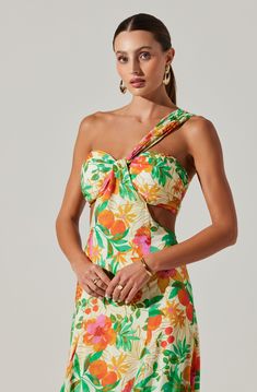 One shoulder twist detail maxi dress Side cutouts, exposed mid-back Bust and skirt lined Dry clean only Self: 100% Viscose / Lining: 100% Rayon Style #ACDR102291L Green Print, New Arrival Dress, S Models, Set Dress, Orange Color, Jumpsuit Romper, One Shoulder, Fitness Models, Topshop