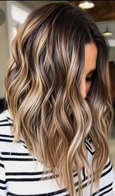 Natural Brown Balayage Hair, Brunette Balayage Hair With Blue Eyes, Multiple Highlights And Lowlights, Balayage Ombre Hair Brunette, Fall 23 Hair Color Trends, Call 2023 Hair Trends, Lob With Bayalage Brunette, Balayage For Brown Hair Medium Length, Medium Length Long Bob