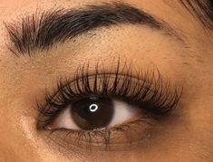 Long Curly Lashes Natural, Thick Natural Eyelashes, Pretty Eyelashes Natural, Mascara Eyelash Extensions, Super Natural Lash Extensions, Doe Eye Lash Extension, Long Classic Eyelash Extensions, Whispy Lashes Extensions, Simple Lash Extensions