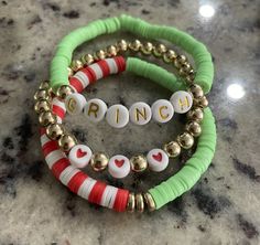 Holiday Clay Bracelets, Christmas Themed Clay Bead Bracelets, Clay Christmas Bracelets, Christmas Polymer Clay Bracelet, Grinch Beaded Bracelet, Christmas Theme Bracelets