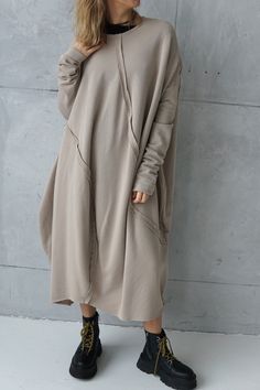 Knit Dress Aesthetic, Tunic Aesthetic, Oversized Clothes Aesthetic, Tunic Dress Outfit, Round Neckline Dress, Oversized Tunic Dress, Decorative Seams, Aesthetic Sweatshirt, Maxi Dress Outfit