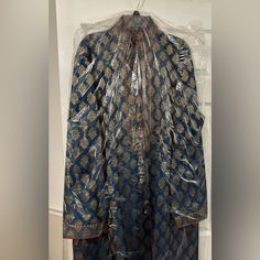 Never Worn. Friend Purchased For An Event And Never Used It. Silk. Traditional Blue Kurta For Fall, Blue Long Sleeve Kurta For Fall, Pakistani Kurta, Prince Coat, Indian Kurta, Shirt Tunic Top, Shalwar Kameez, Long Tunic, Tunic Shirt