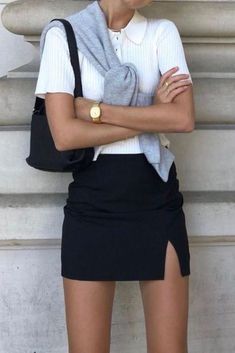 Minimalist Summer Outfits, Clubbing Outfit, Boss Style, Fancy Fits, White Knit Top, Minimalist Summer, Pinterest Outfits, Mode Inspo