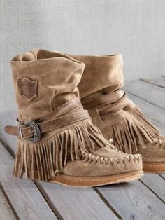 Retro Boots, Tassel Heels, Fringe Moccasins, Women Casual Flats, Tassel Shoes, Flat Heel Boots, Moccasin Boots, Fringe Boots, Wide Calf Boots