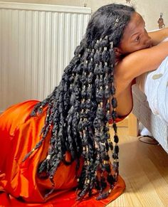 Natural Puffy Hairstyles For Black Women, Knotless Braids On Short Hair, Braids On Short Hair, Tattoo Guitar, Roman Hair, Emo Hairstyles, Tattoo Bracelet, Dragonfly Tattoo, Talcum Powder