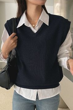 Ralph Lauren Sweater Vest Outfit, Korean Street Style Women Summer, Layered Sweater Vest, Collar Vest Outfit, Buisness Casual Woman’s, Fits With Vest, Navy Sweater Vest Outfit, Outfit Ideas With Vest, Vest Outfits Ideas