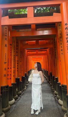 Erika Titus Outfits, Japan Spring Outfit Travel, Erika Titus, All White Fit, Japan Summer Outfit, Spring Outfits Japan, Tokyo Picture, Summer Japan, Summer In Japan