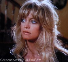 80s Layered Hair, Farrah Fawcett Haircut, Goldie Hawn Hair, Farrah Fawcett Hair, 70s Bangs, 90s Layers, Thick Blonde Hair, Hair Tricks, Blonde Ambition