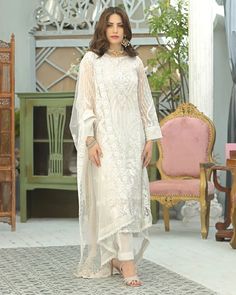 Embroidered White Long Salwar Kameez Pakistani Dresses Salwar Kamiz, Pakistani Salwar Kameez, Pakistani Suits, Net Dupatta, Georgette Fabric, Salwar Suit, Fabric Stores Online, Embellished Dress, Designer Suits