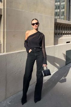 Day To Night Looks Outfits, Casual Evening Outfits For Women Classy, What To Wear Bar Hopping Outfit, Woman’s Dress Pants Outfit, Chic 2025 Outfits, One Shoulder Blouse Outfits, Black Pants Outfit Party Night Out, Casual Drink Outfit, Office To Bar Outfit