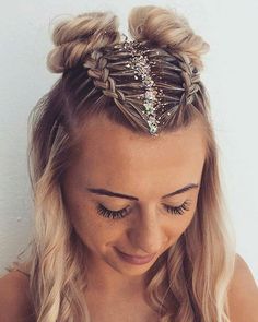 70 Hairstyles, Holiday Party Hair, Big Braids, Fest Outfits, Romantic Hairstyles, Beautiful Braids, Glitter Hair, Braid Hairstyles