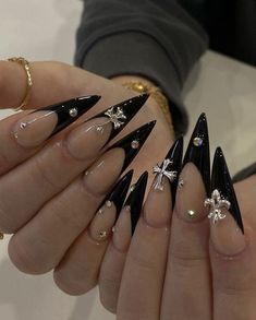 Acrylic Nails Stiletto, Stilleto Nails Designs, Cross Nails, Pointy Nails, Black Acrylic Nails, Punk Nails, Gothic Nails, Goth Nails, Grunge Nails